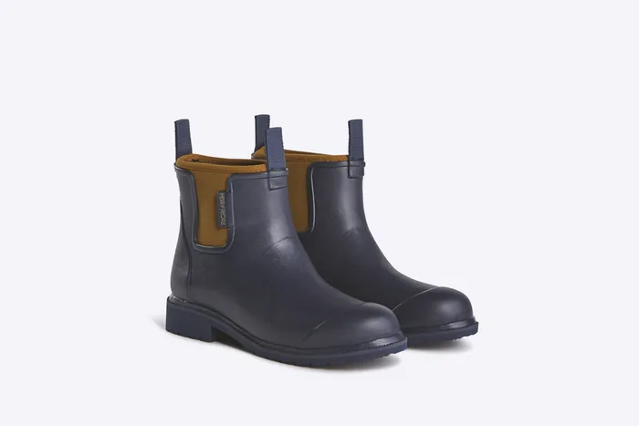 Merry People Bobbi Gumboot | Oxford Blue/Tan (Enhanced Traction)