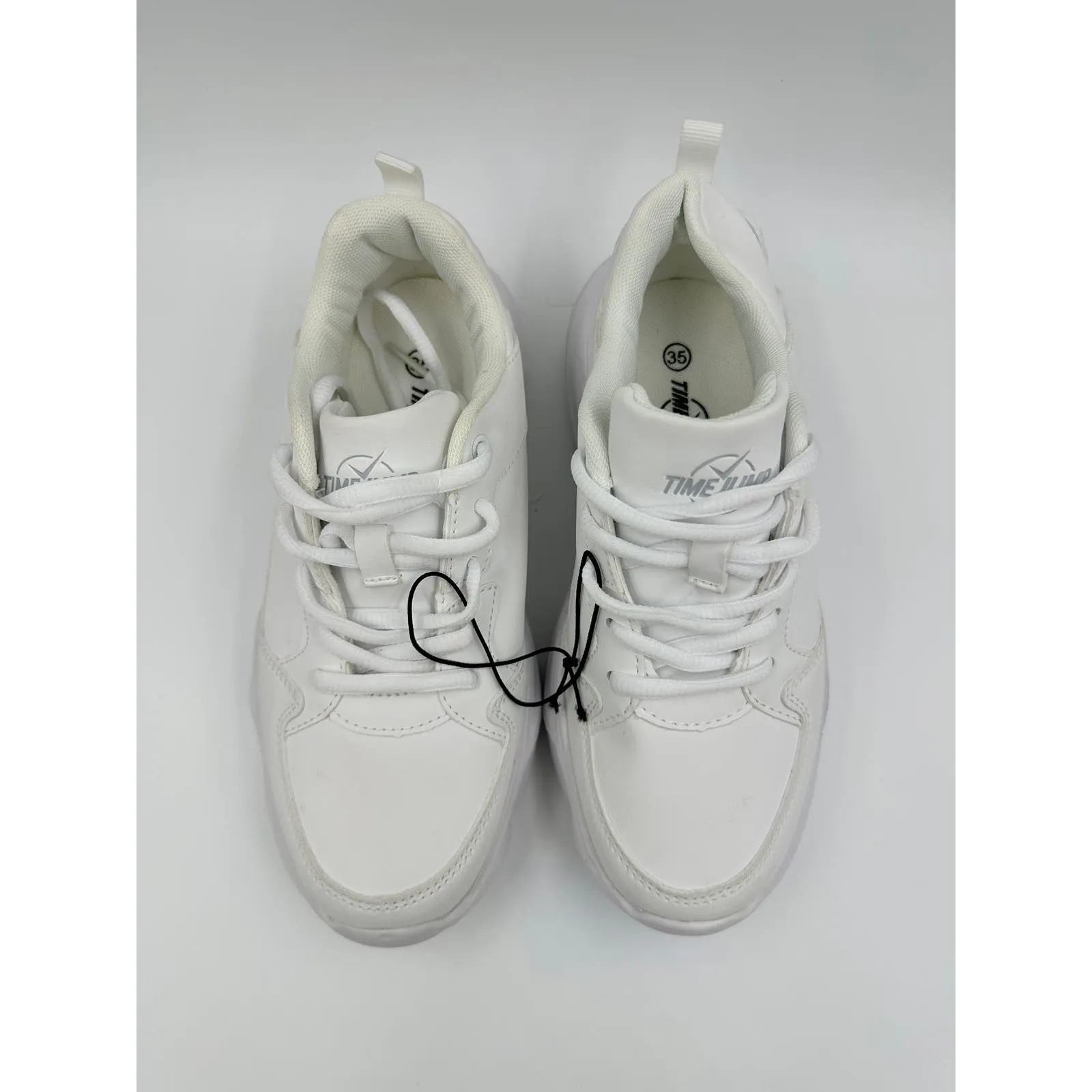 Women's Size 5, All White Chunky 90s Style Casual Sneaker