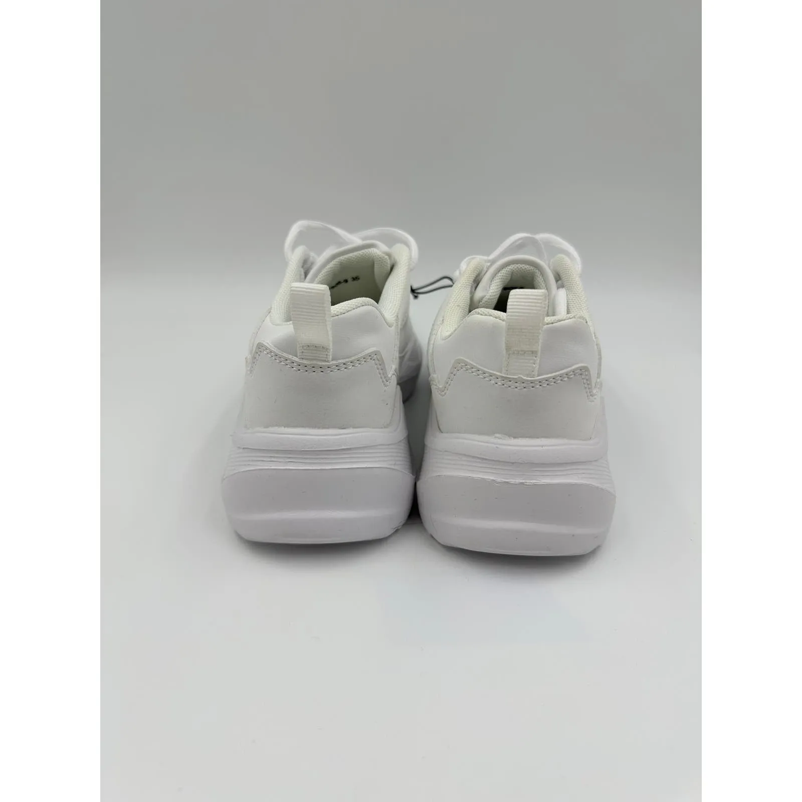 Women's Size 5, All White Chunky 90s Style Casual Sneaker